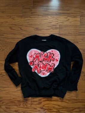 Black Sweatshirt Disney Mickey & Minney Graphic